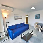 Diana 206. Completely Renovated Apartment On The Beachfront.