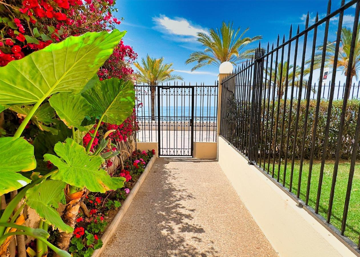 Apartamento Diana 206. Completely Renovated On The Beachfront. Marbella